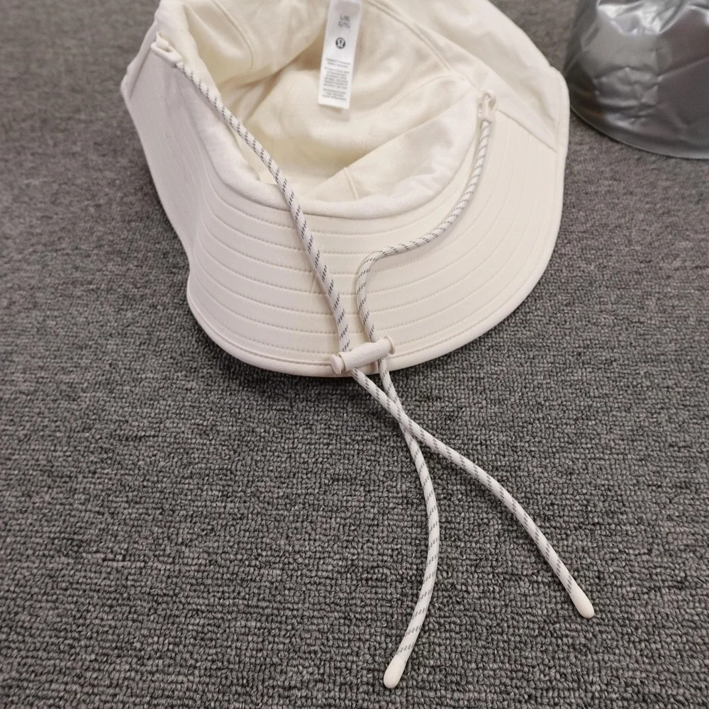 Lululemon Hat Sun Womens Large White Wide Brim Neck Flap Adjustable Chin Strap